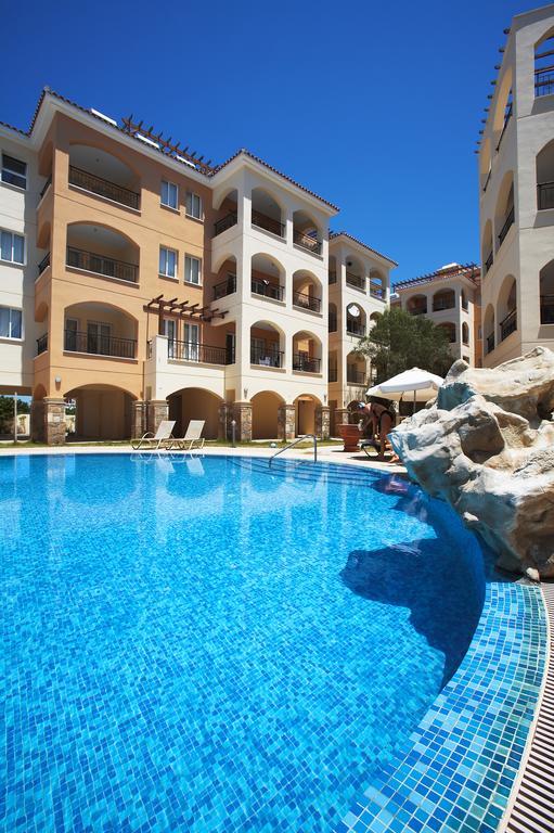 Adamou Gardens Apartamento Pafos Exterior foto